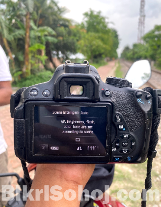 Canon 700D